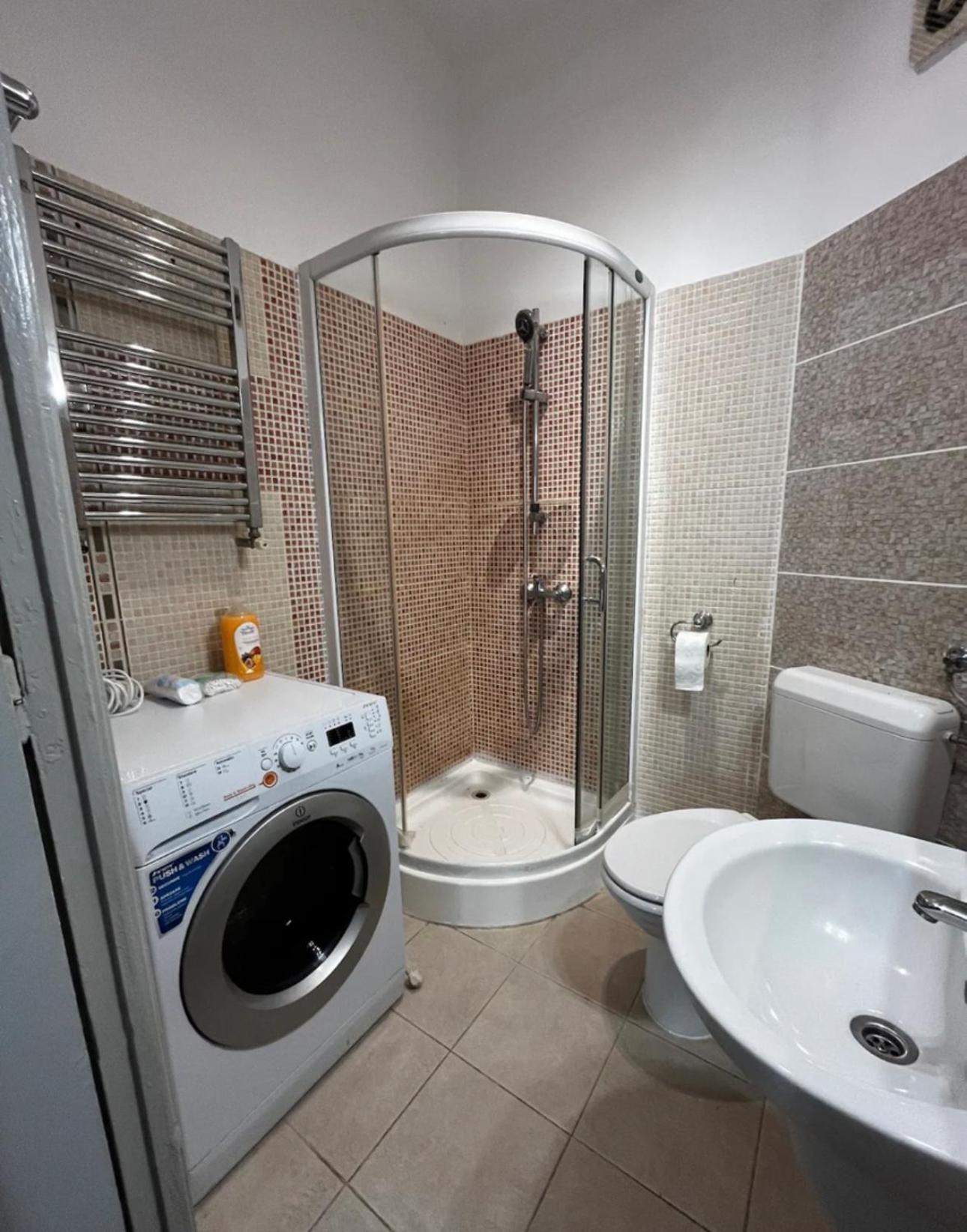 Appartamento Lifestyle In The Center Bucarest Esterno foto